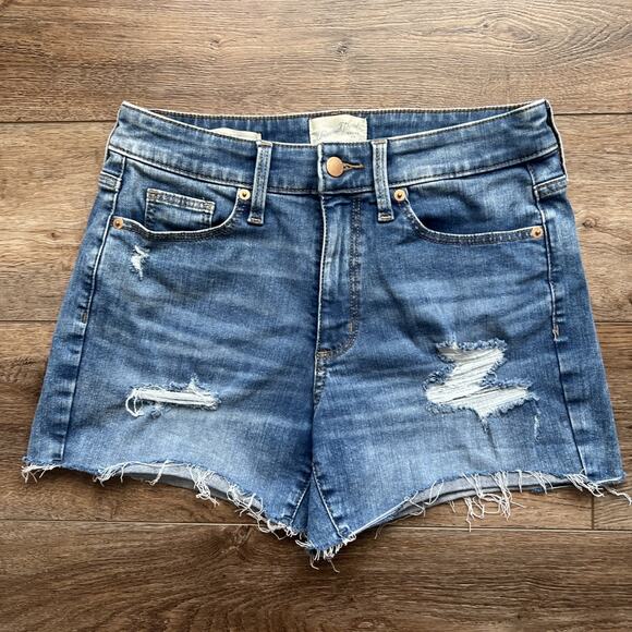 Universal Thread High Rise Midi Jean Shorts Women's 6/28 Blue Frayed Distressed - Picture 2 of 10